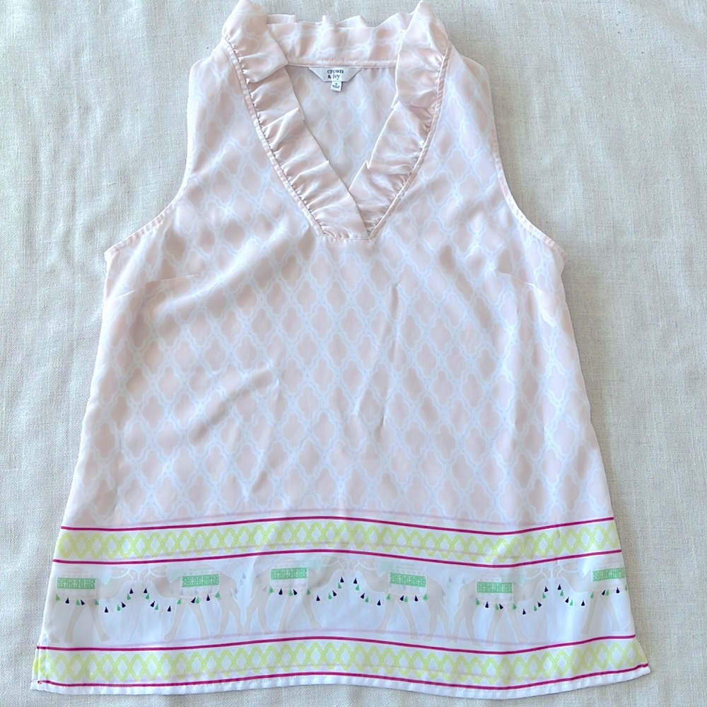 Women’s small Crown & Ivy tank. Pink, white and green. Ruffle collar.